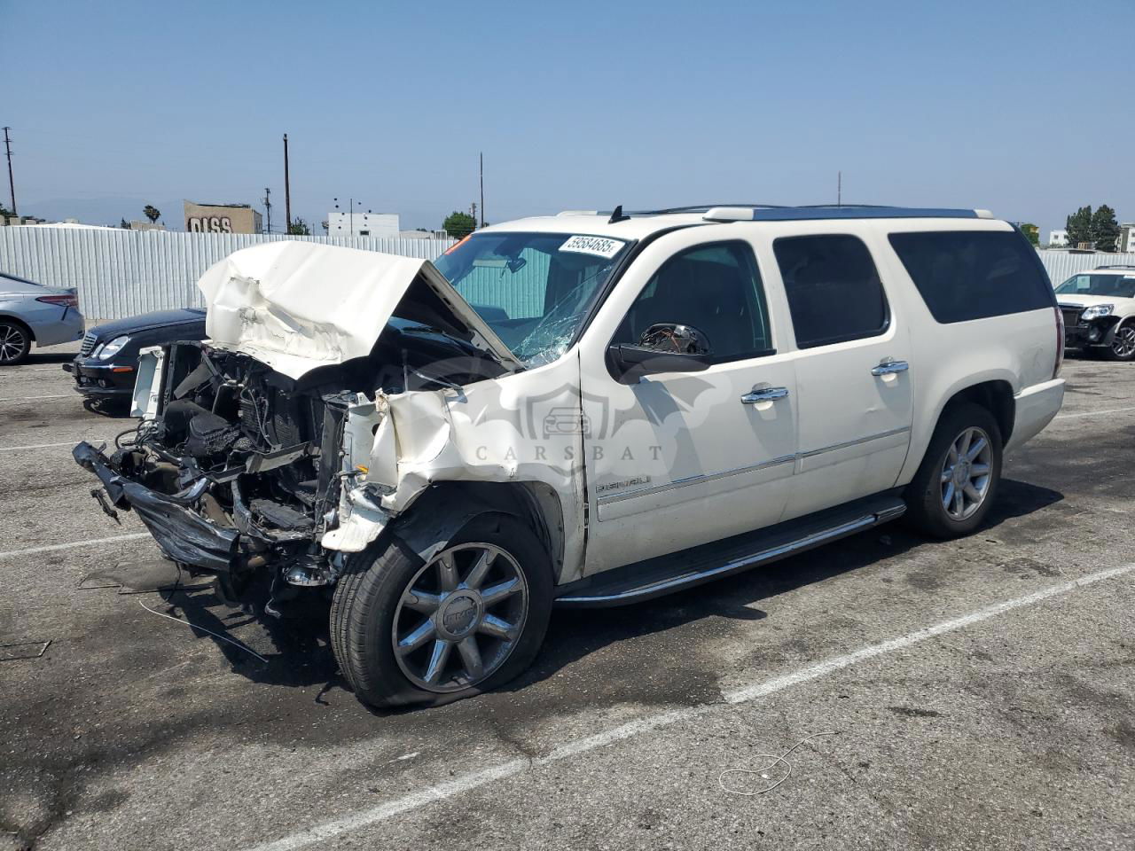 GMC Yukon DENALI 6.2L  8 2013