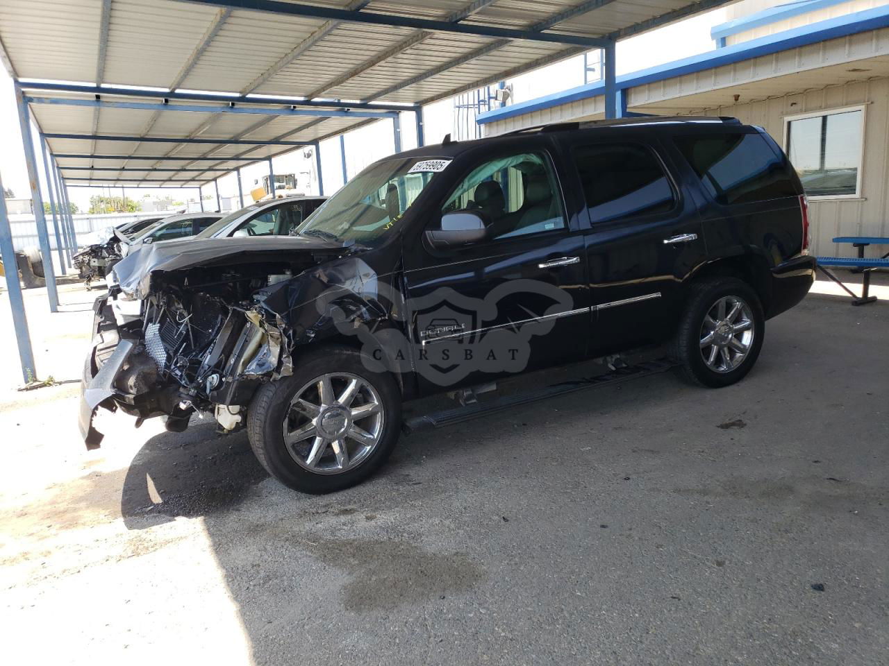 GMC Yukon DENALI 6.2L  8 2013