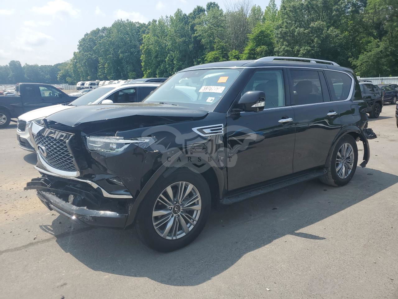 Infiniti QX80 LUXE 5.6L  8 2021