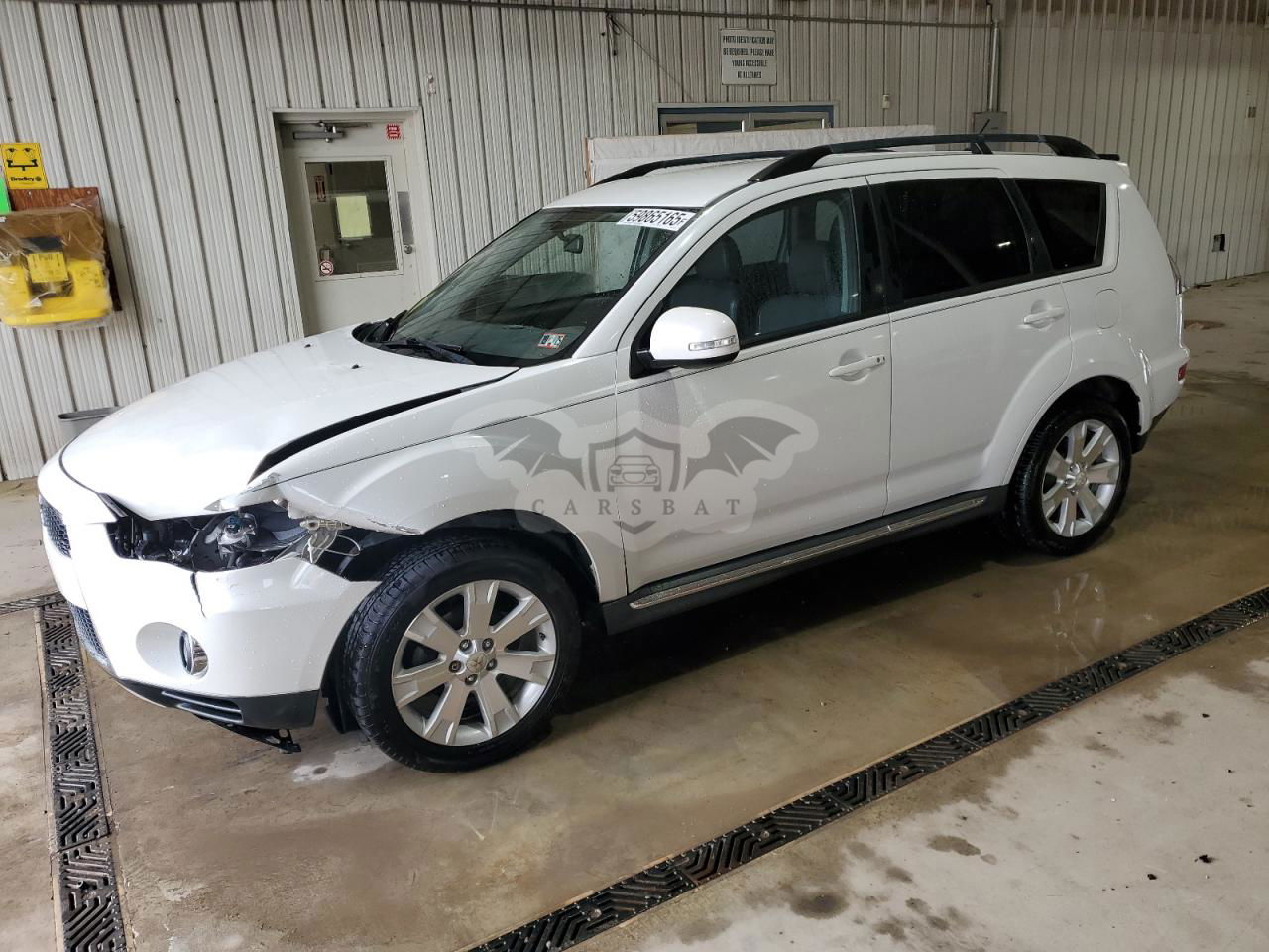 Mitsubishi Outlander SE 2.4L  4 2011
