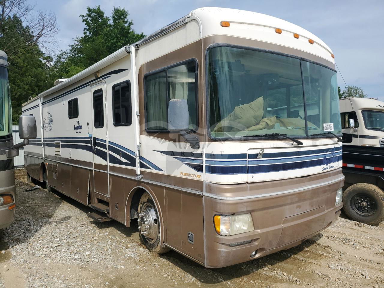 Freightliner X-line X LINE MOTOR HOME 6 2000