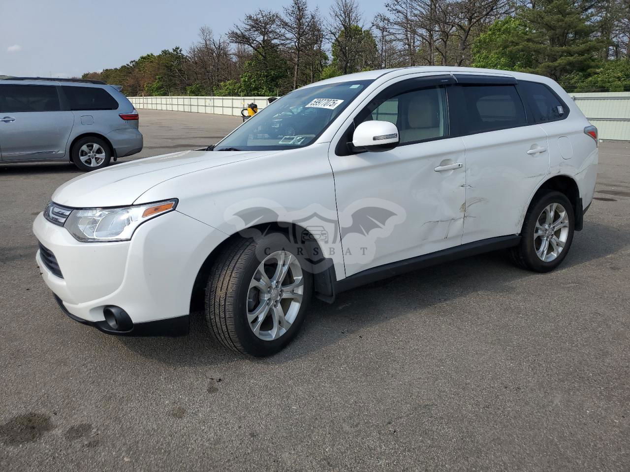 Mitsubishi Outlander SE 2.4L  4 2014