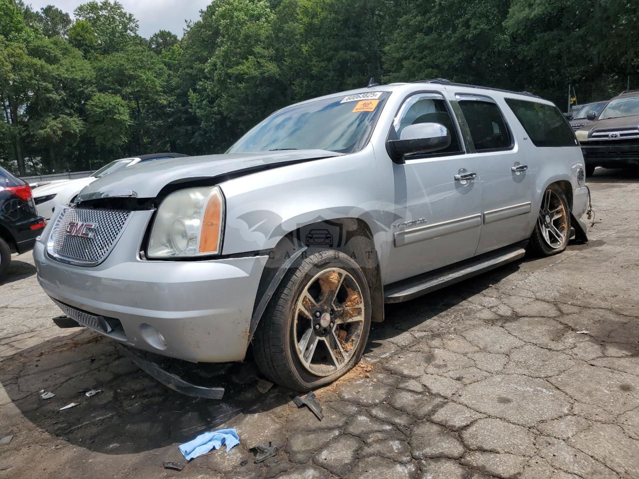 GMC Yukon C1500 SLT 5.3L  8 2013