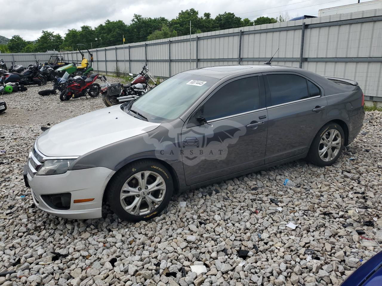 Ford Fusion SE 2.5L  4 2012