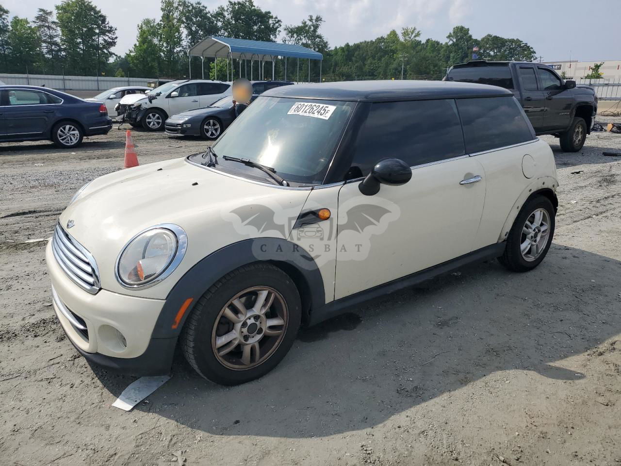 Mini Cooper 1.6L  4 2013