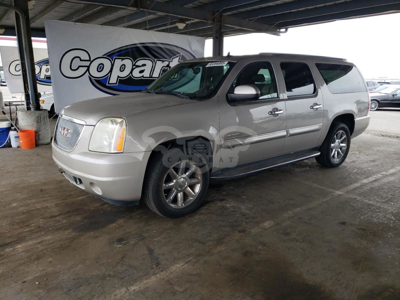GMC Yukon DENALI 6.2L  8 2008