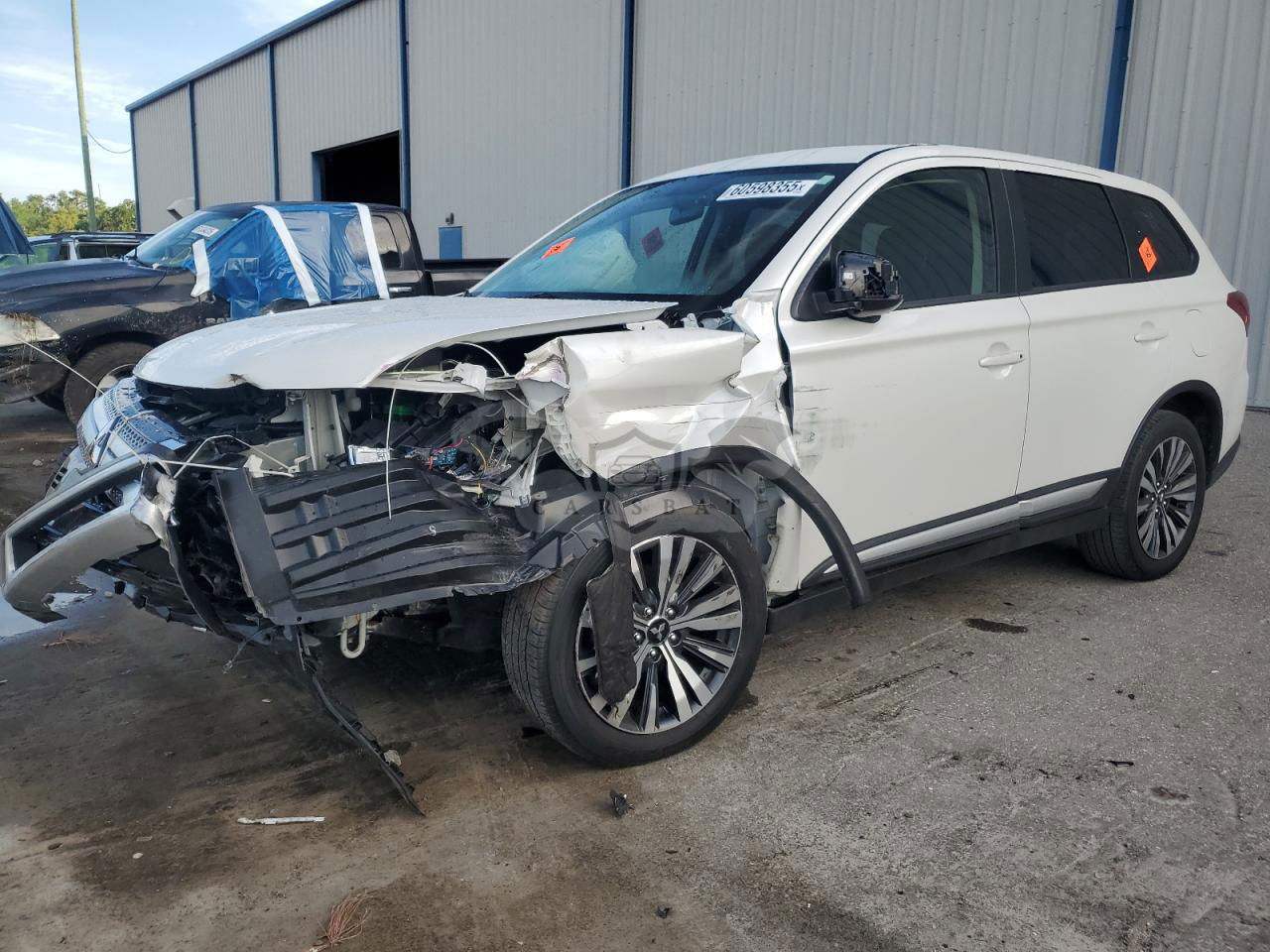 Mitsubishi Outlander ES 2.4L  4 2020