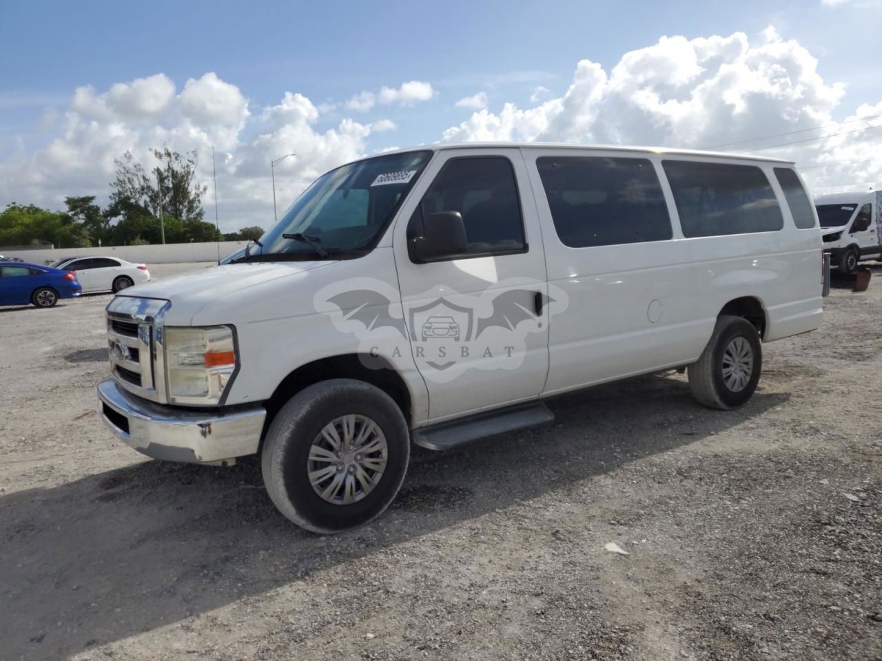 Ford Econoline E350 SUPER DUTY WAGON 5.4L  8 2013