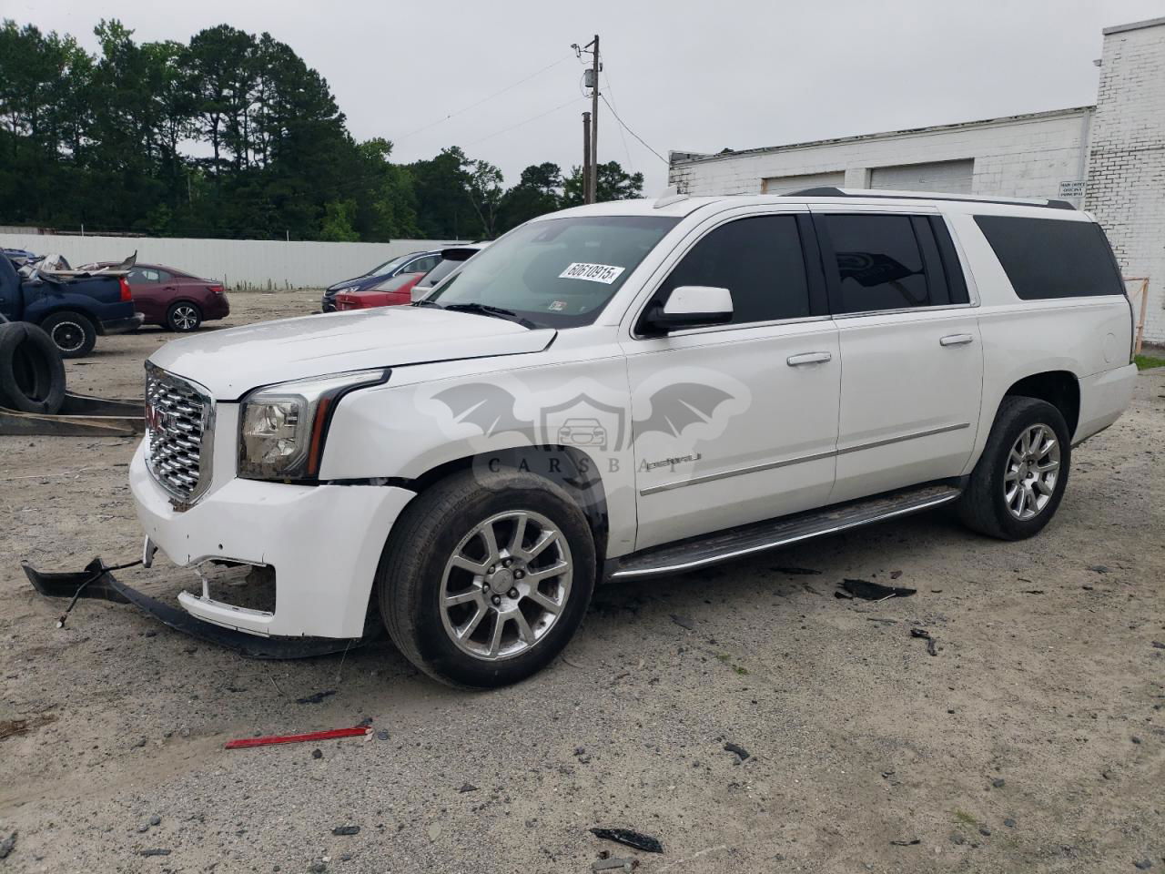 GMC Yukon DENALI 6.2L  8 2016