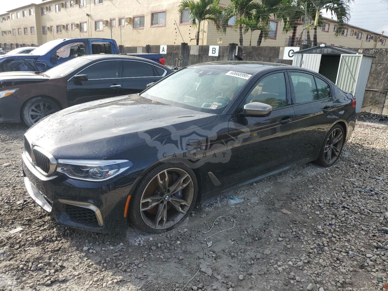 BMW M5 4.4L  8 2020