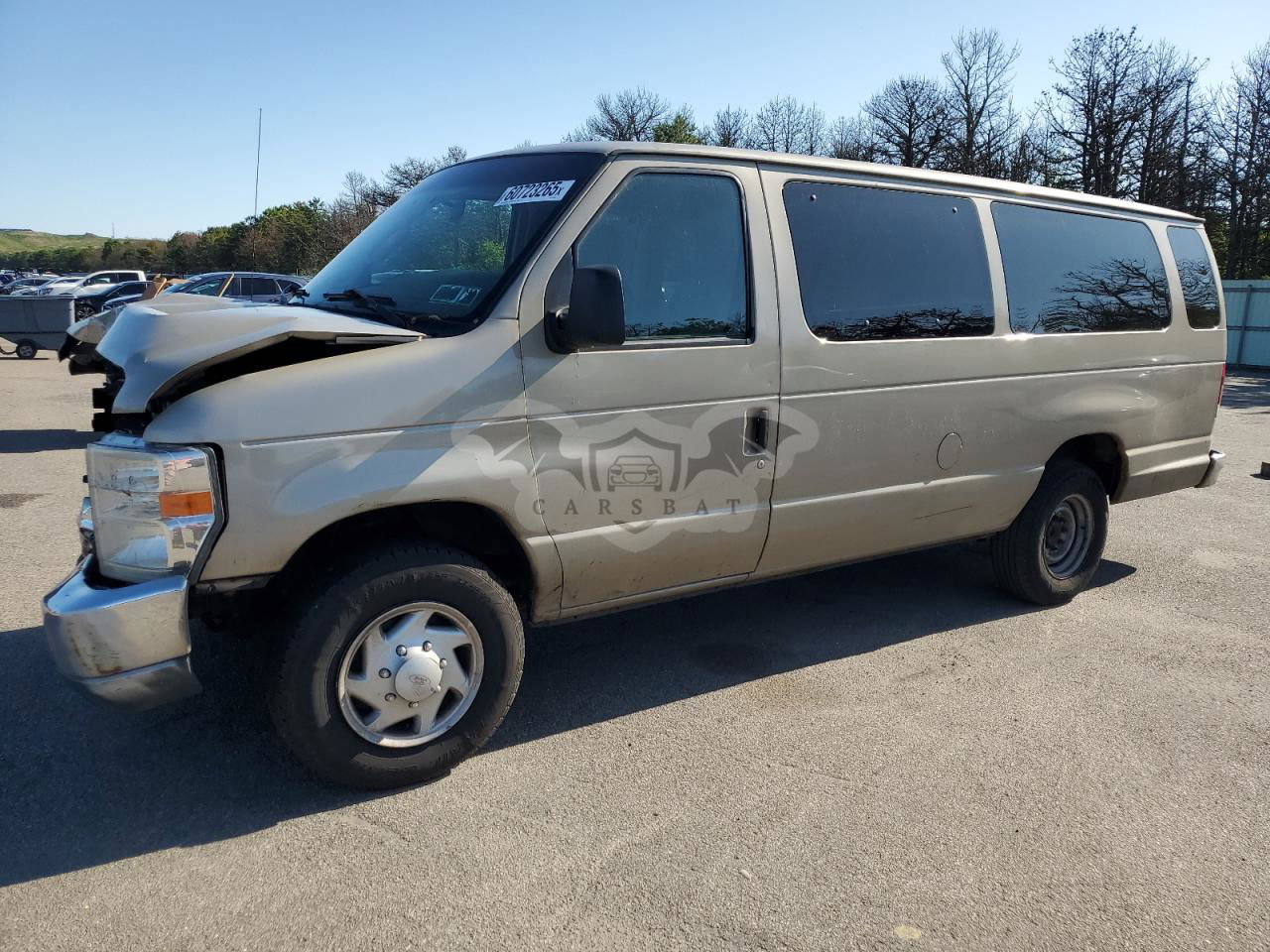 Ford Econoline E350 SUPER DUTY WAGON 5.4L  8 2013