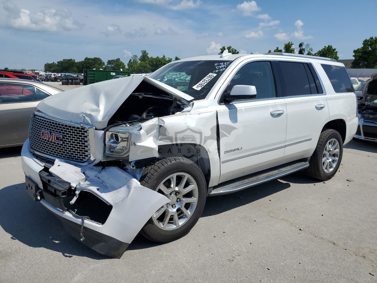 GMC Yukon DENALI 6.2L  8 2016