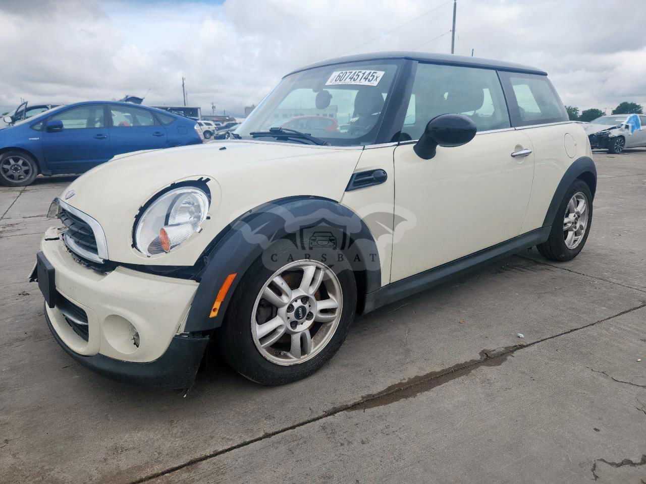 Mini Cooper 1.6L  4 2013
