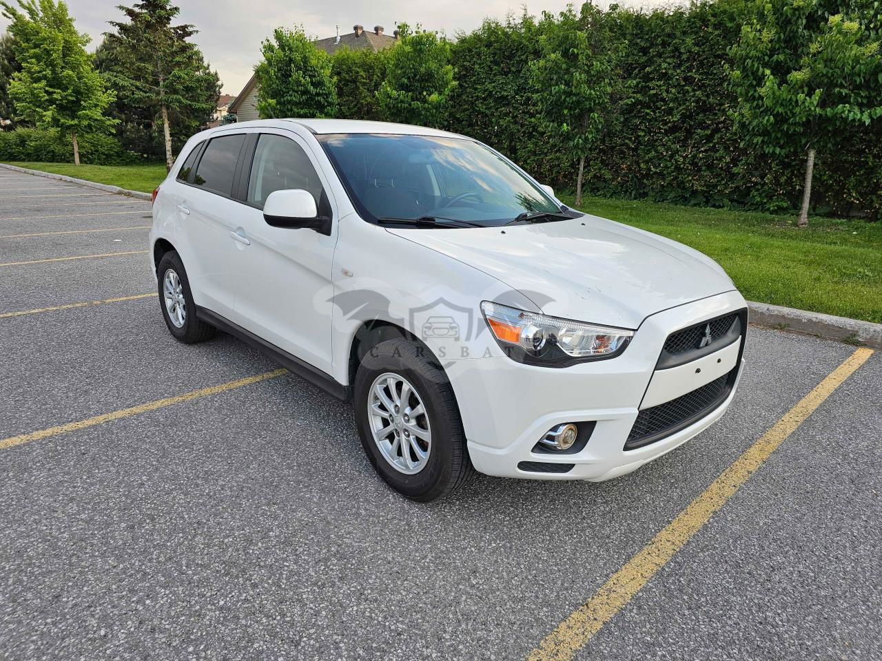 Mitsubishi Outlander SE 2.0L  4 2012