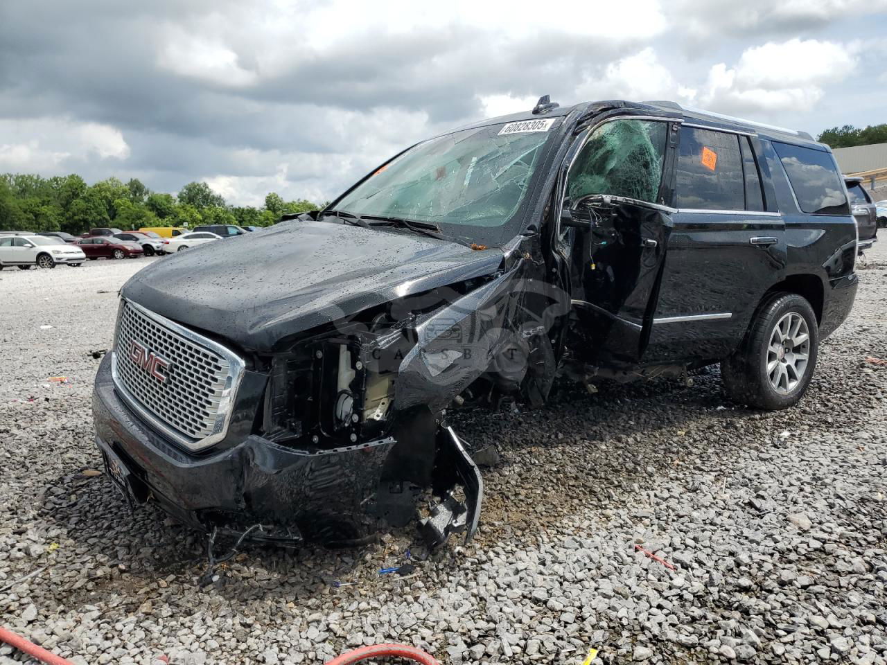 GMC Yukon DENALI 6.2L  8 2016