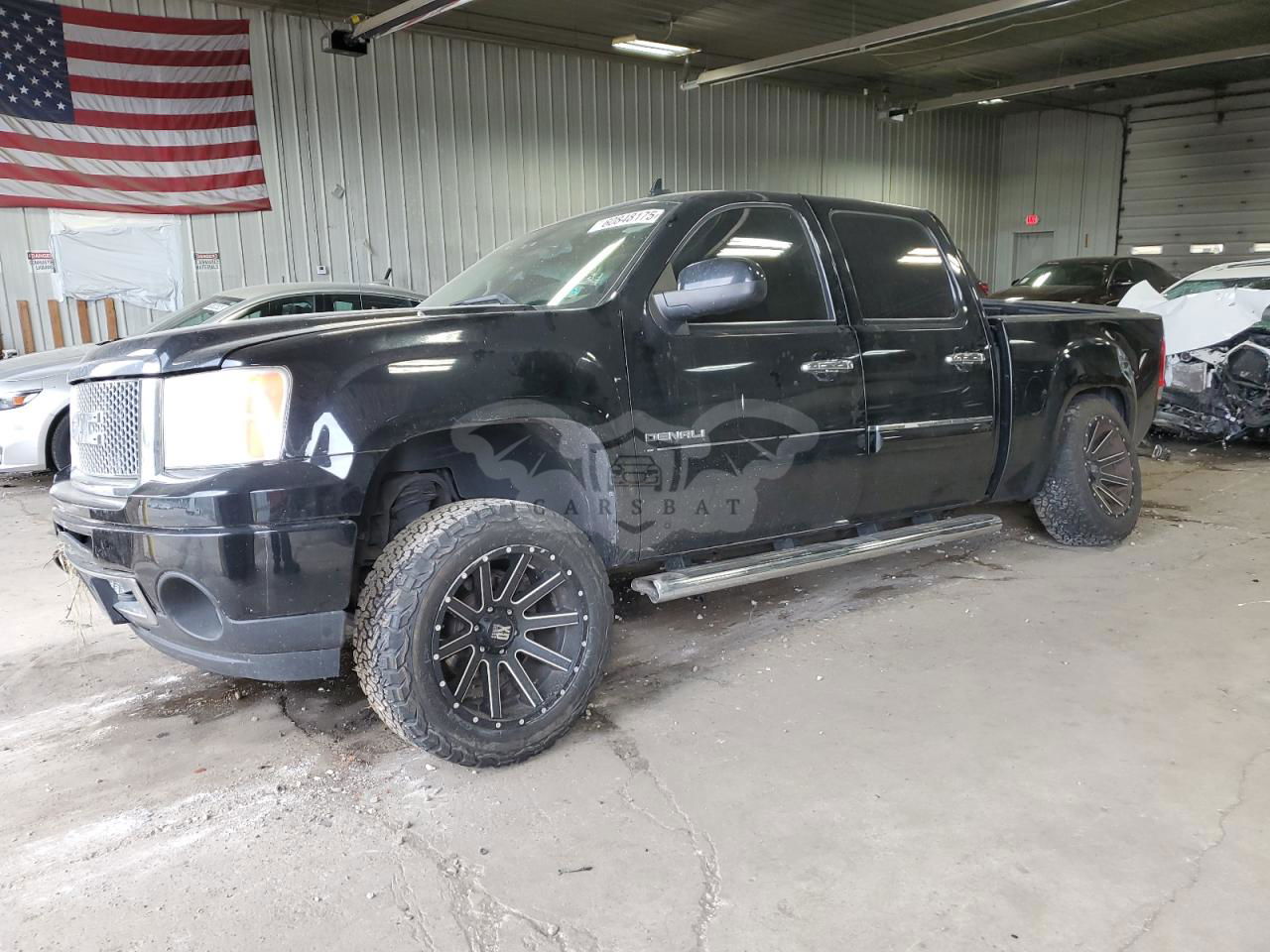 GMC Sierra K1500 DENALI 6.2L  8 2011