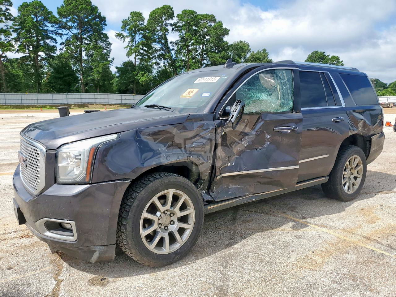 GMC Yukon DENALI 6.2L  8 2016