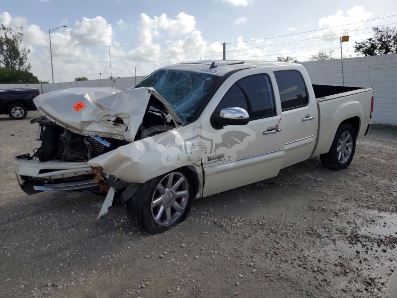 GMC Sierra K1500 DENALI 6.2L  8 2011