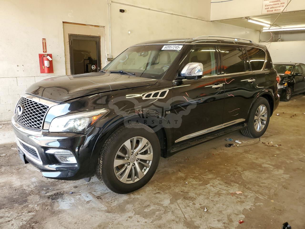 Infiniti QX80 5.6L  8 2016