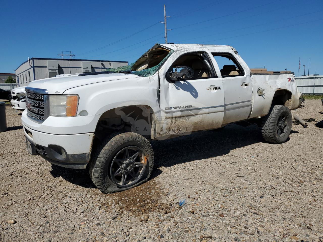 GMC Sierra K2500 DENALI 6.0L  8 2011