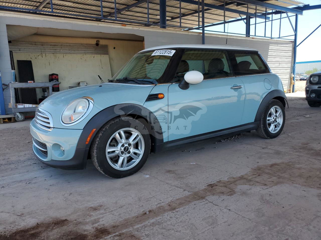 Mini Cooper 1.6L  4 2013