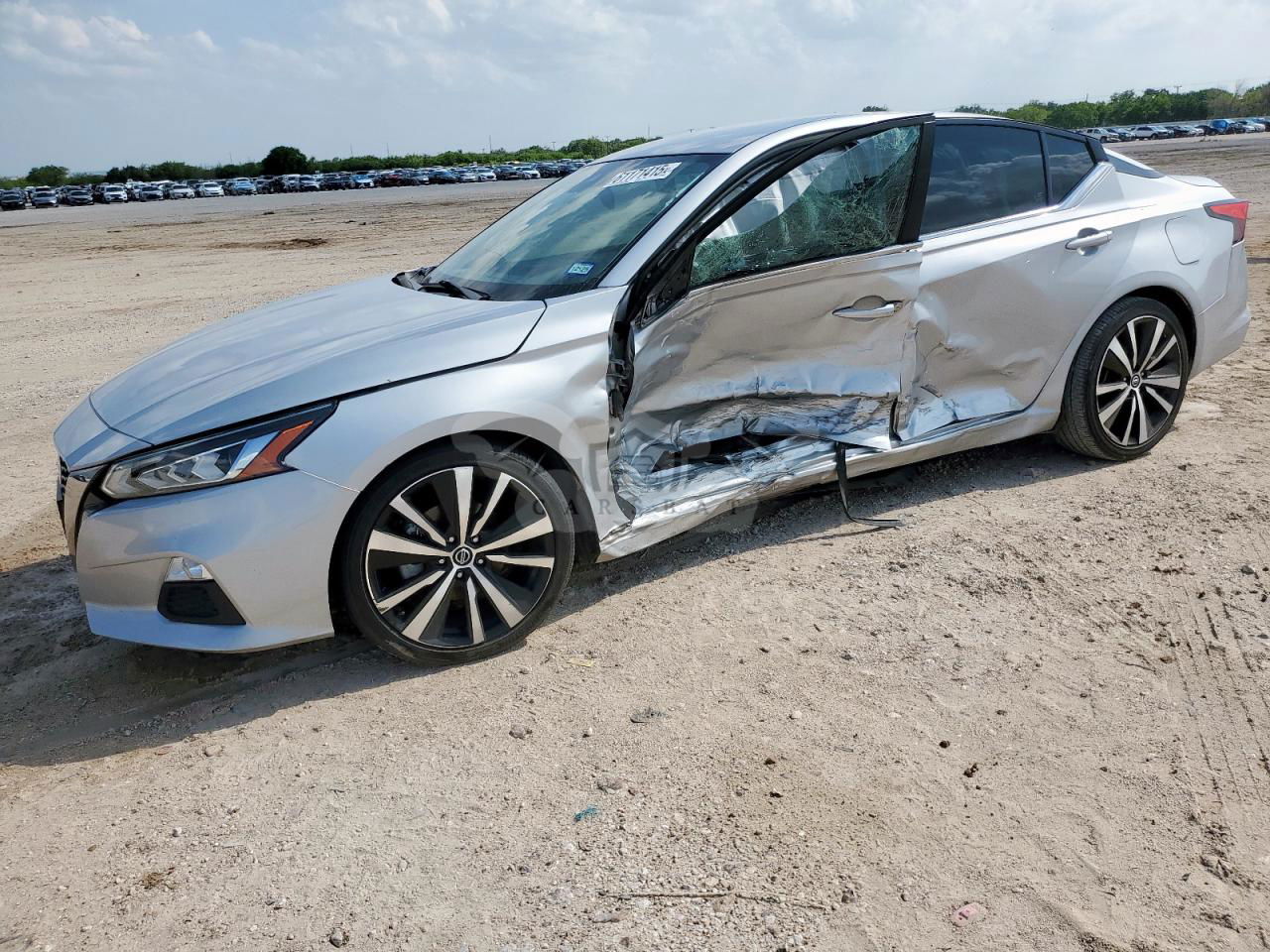 Nissan Altima SR 2.5L  4 2022