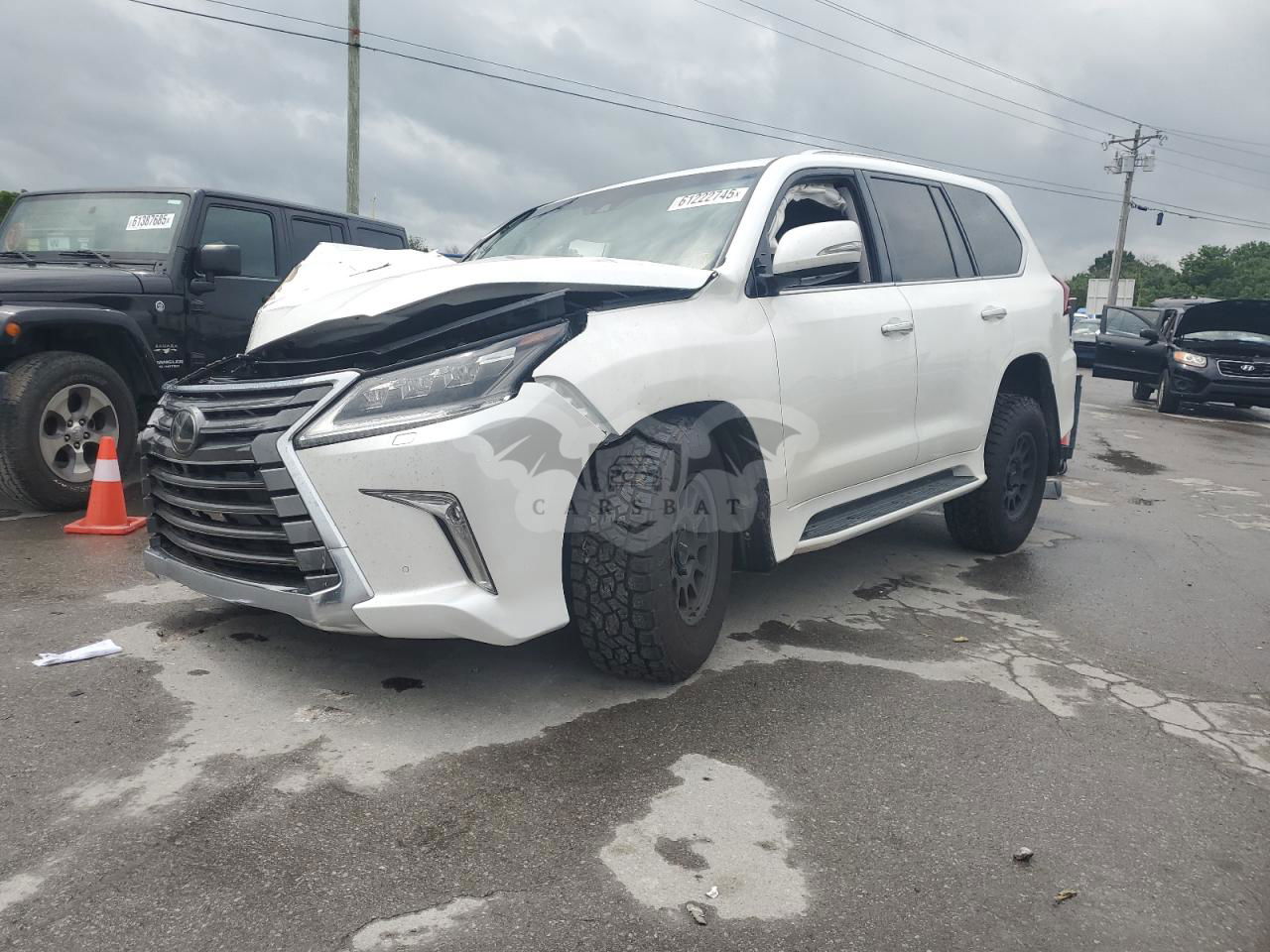 Lexus LX 570 5.7L  8 2020
