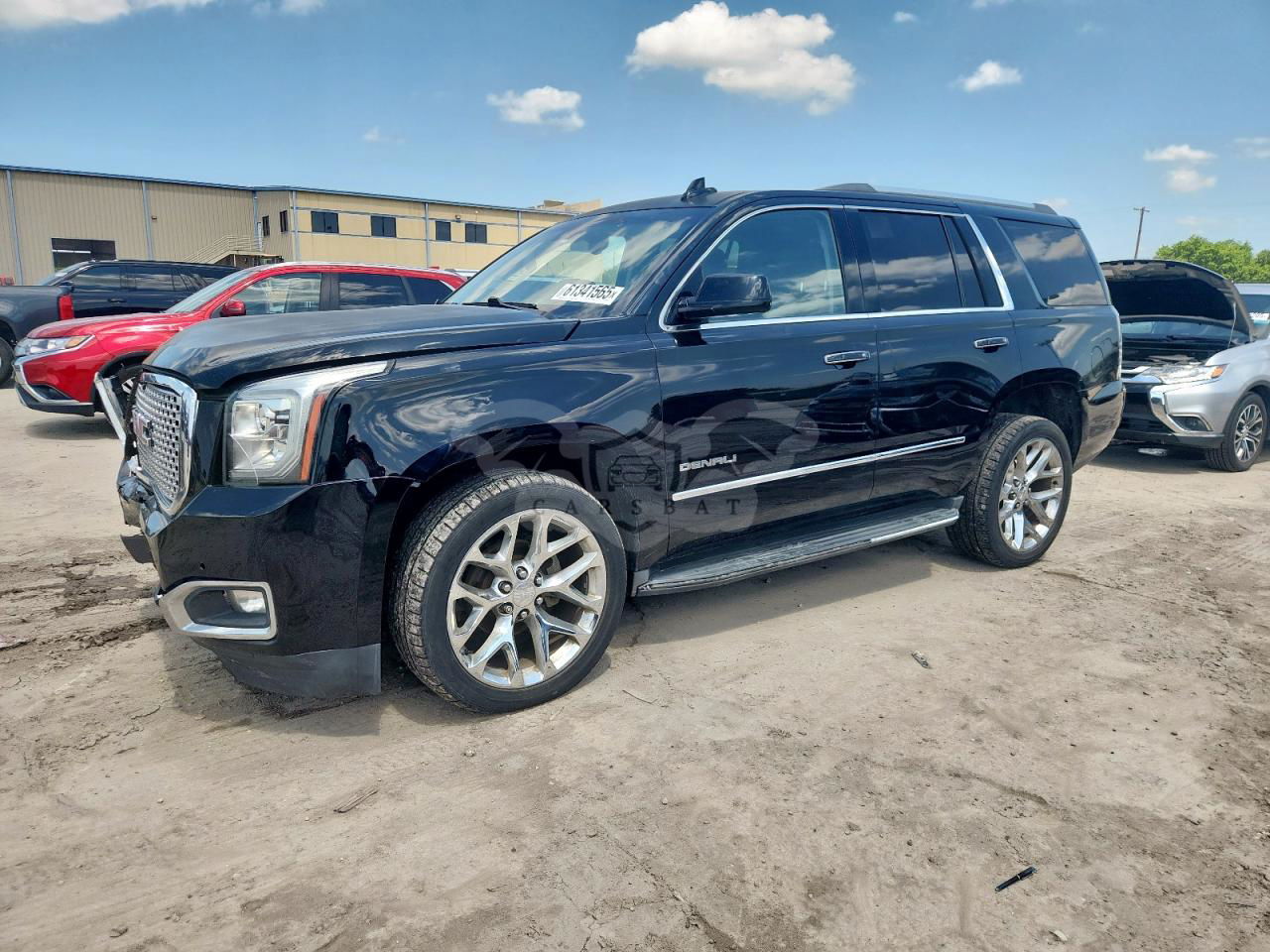 GMC Yukon DENALI 6.2L  8 2016