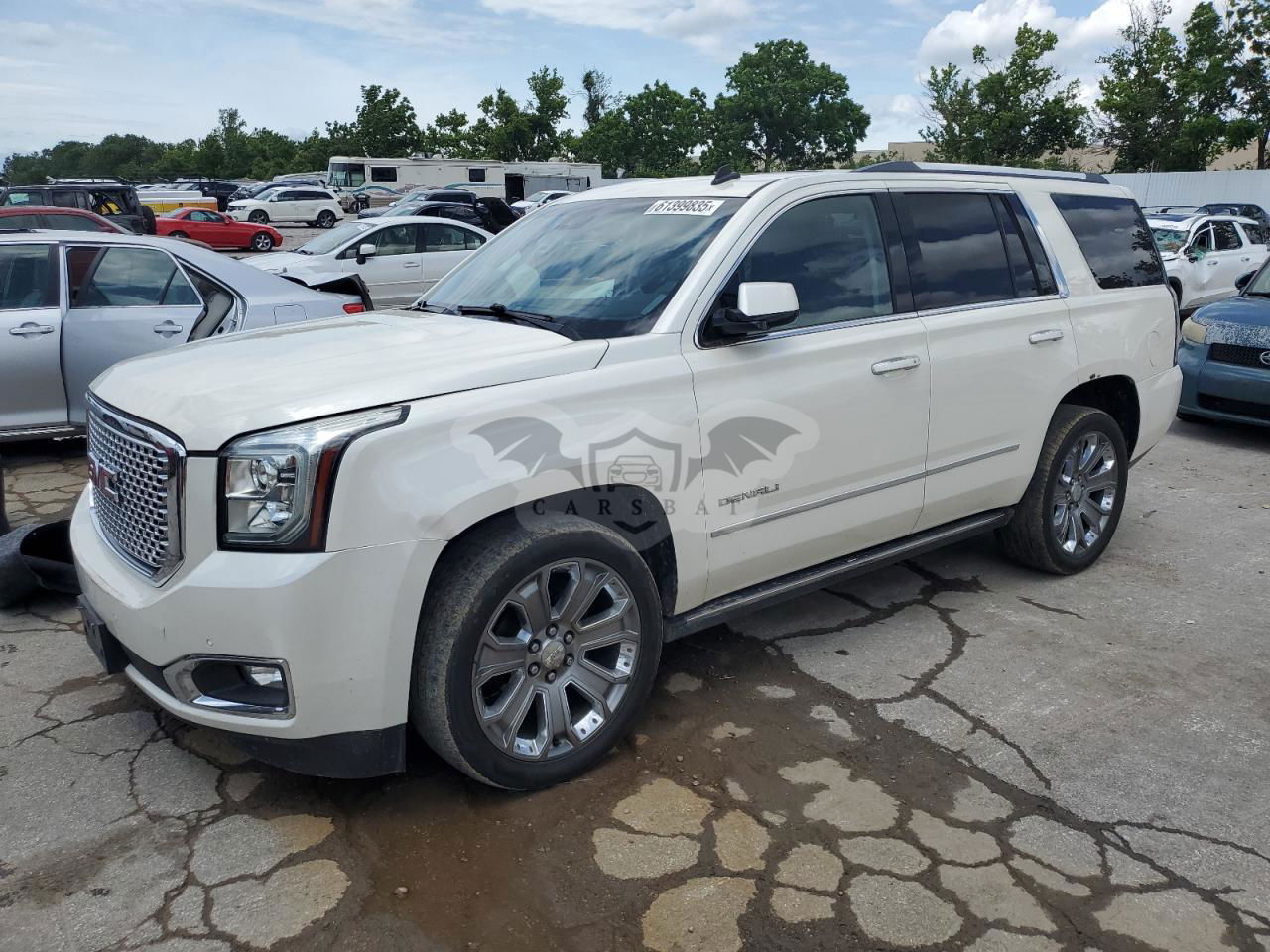 GMC Yukon DENALI 6.2L  8 2015