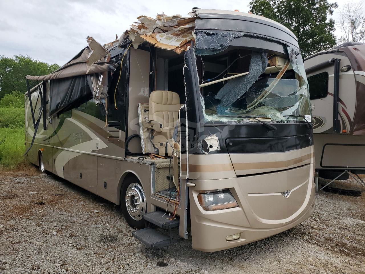 Freightliner X-line X LINE MOTOR HOME 6.7L  6 2008
