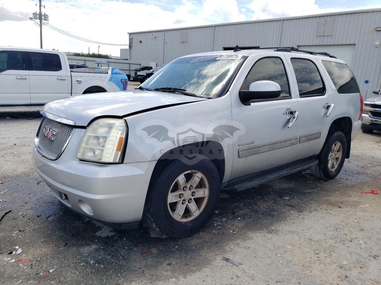 GMC Yukon SLT 5.3L  8 2013