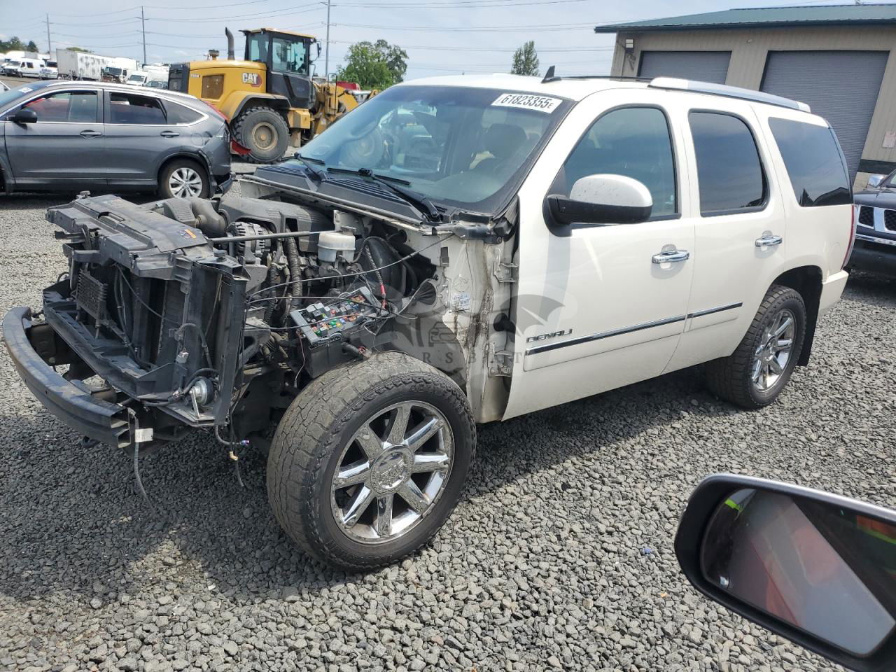 GMC Yukon DENALI 6.2L  8 2013