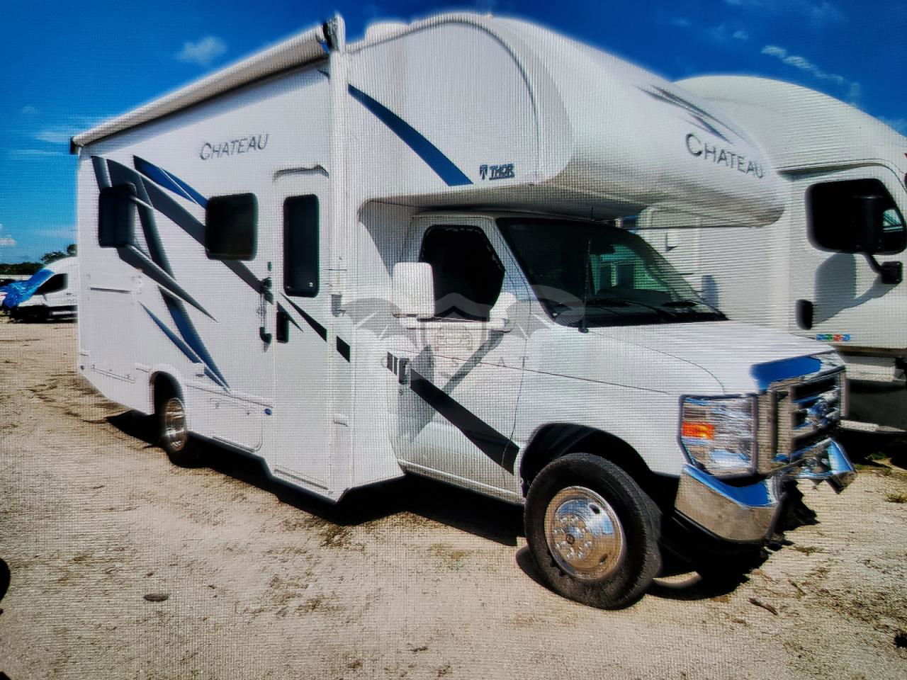 Ford Econoline E350 SUPER DUTY CUTAWAY VAN 7.3L  8 2025