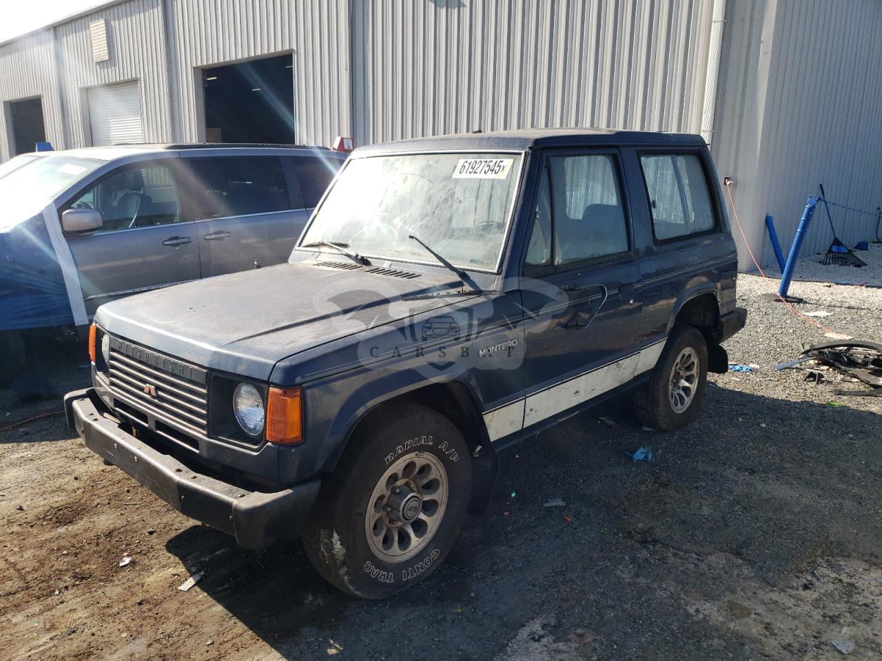 Mitsubishi Montero 2.6L  4 1988