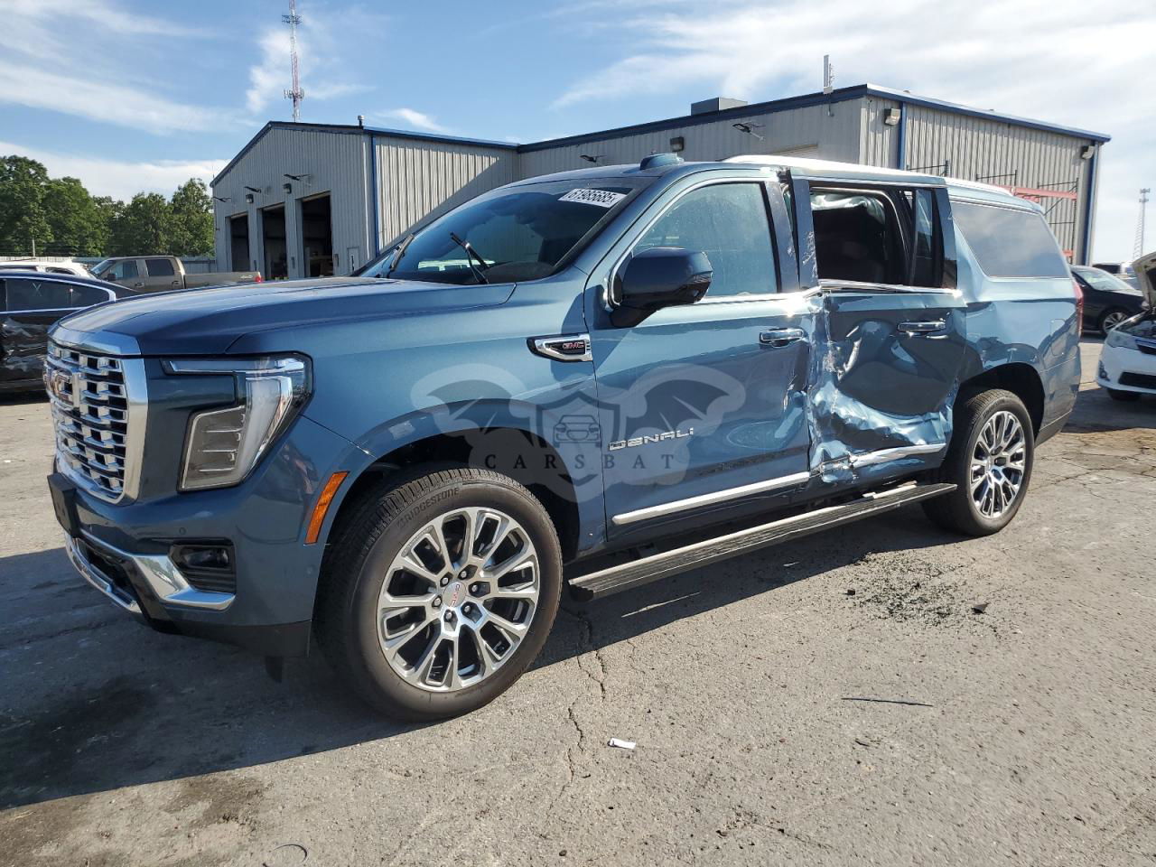 GMC Yukon DENALI 6.2L  8 2025