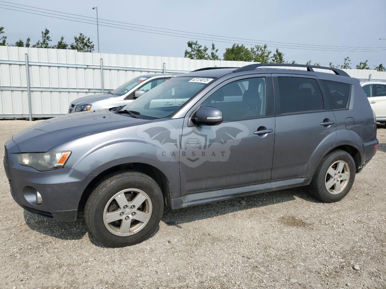Mitsubishi Outlander SE 3.0L  6 2011