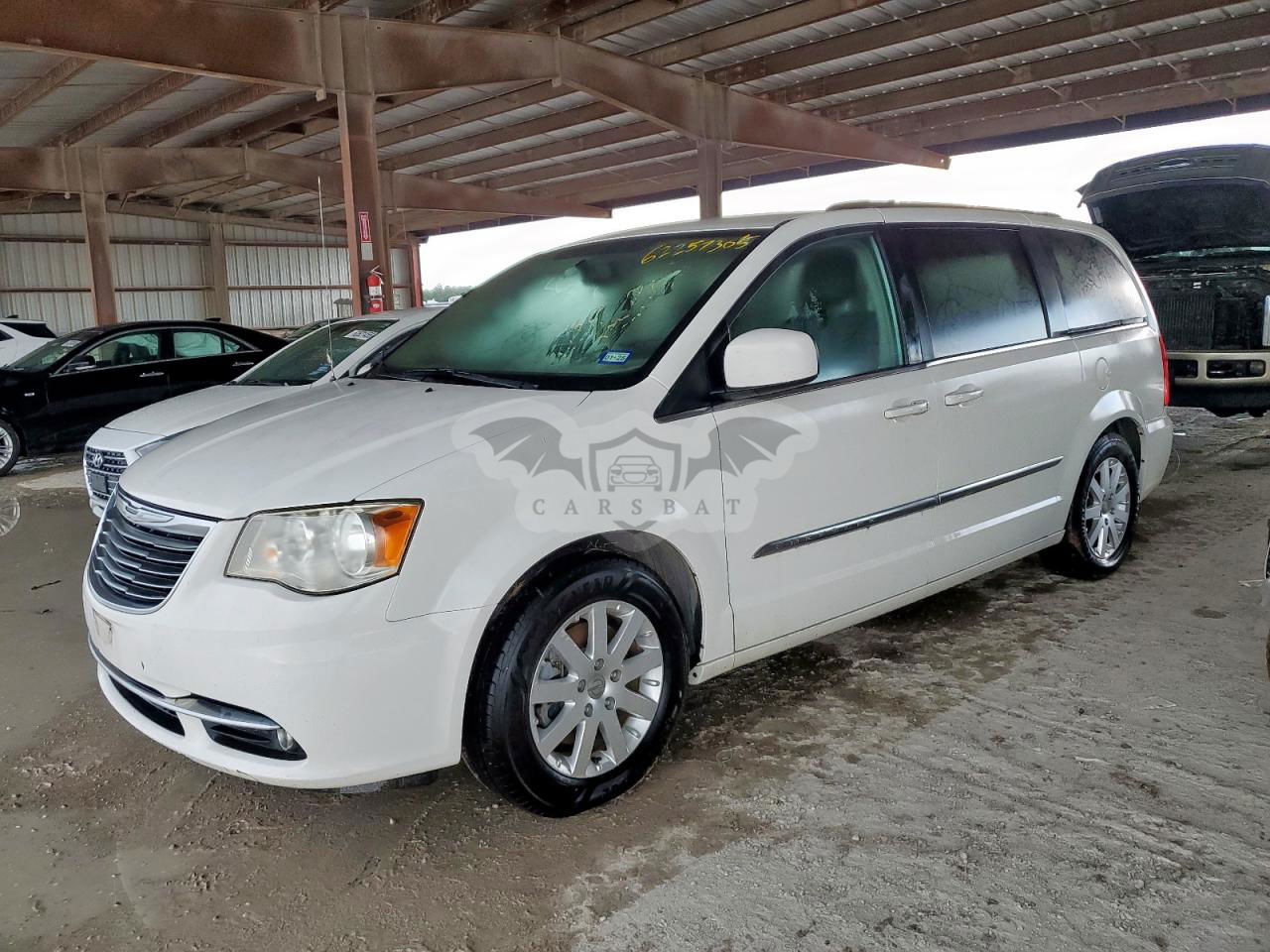 Chrysler Town & Country TOURING 2013