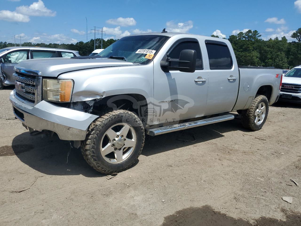 GMC Sierra K2500 SLT 6.6L  8 2011