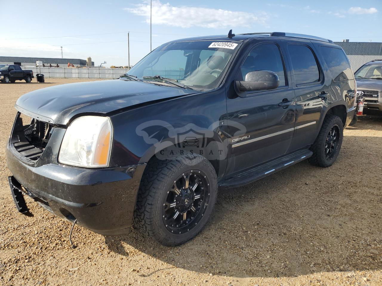 GMC Yukon DENALI 6.2L  8 2012