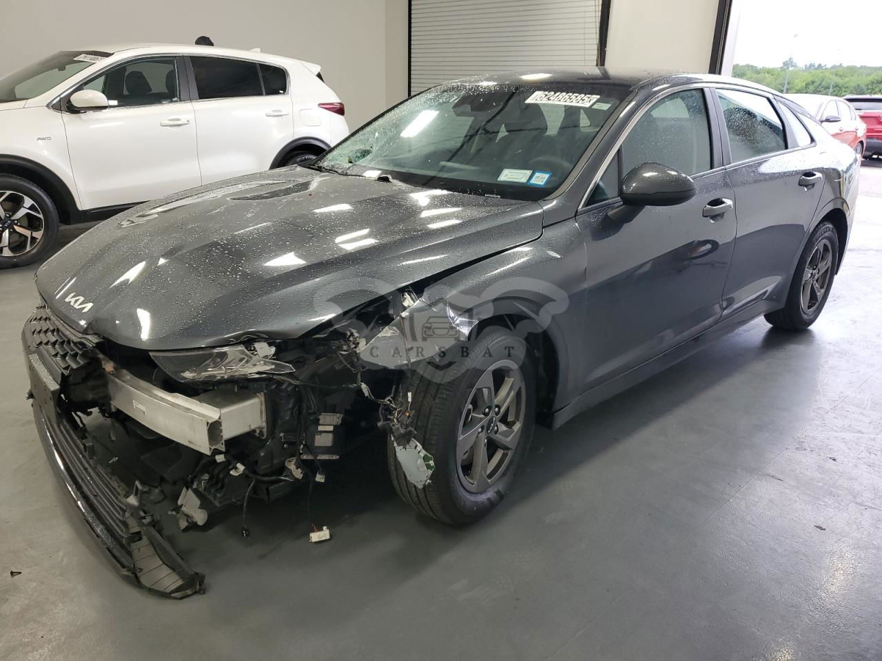 Kia K5 LXS 1.6L  4 2023