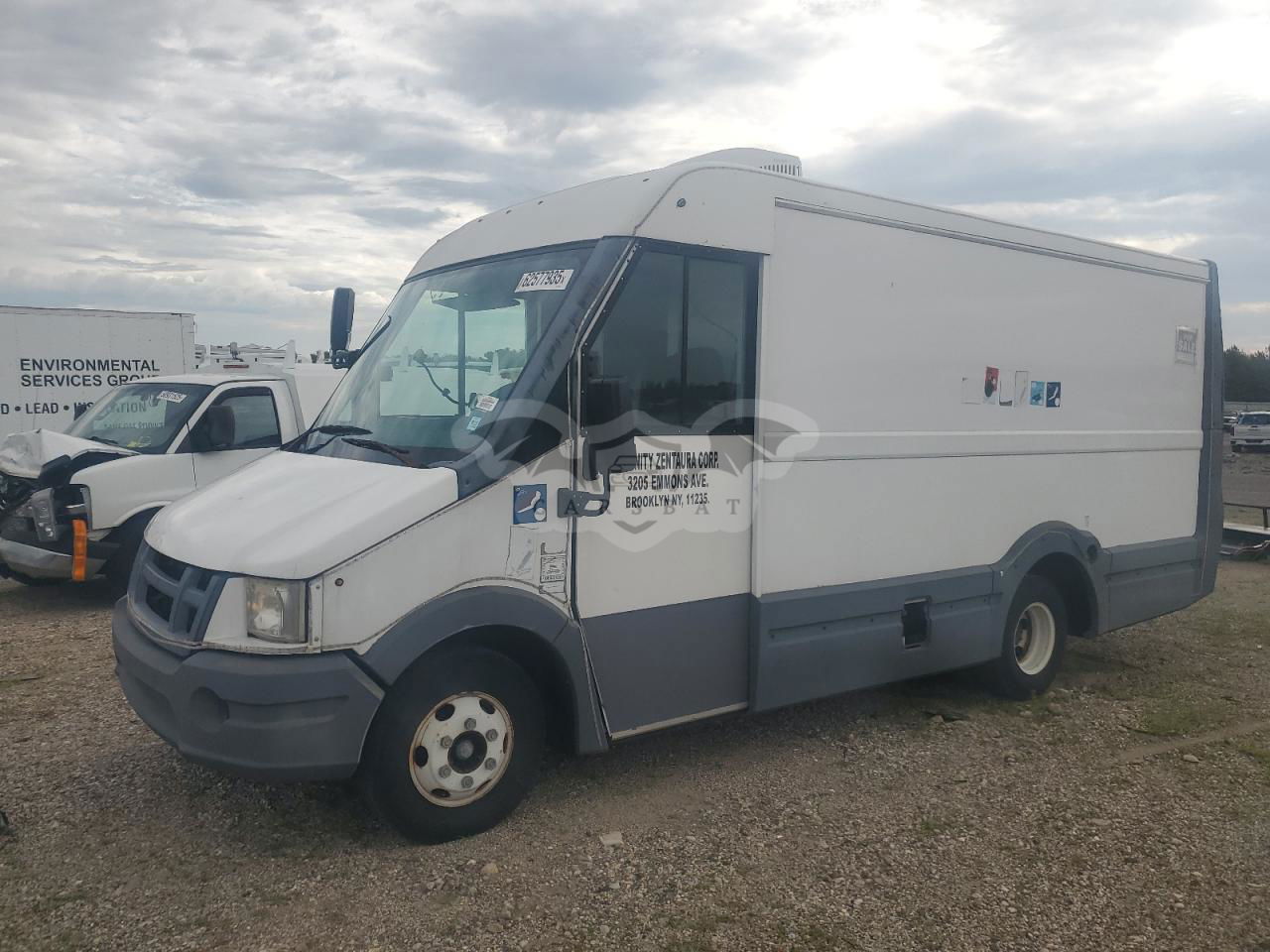 Isuzu NPR 3.0L  4 2014