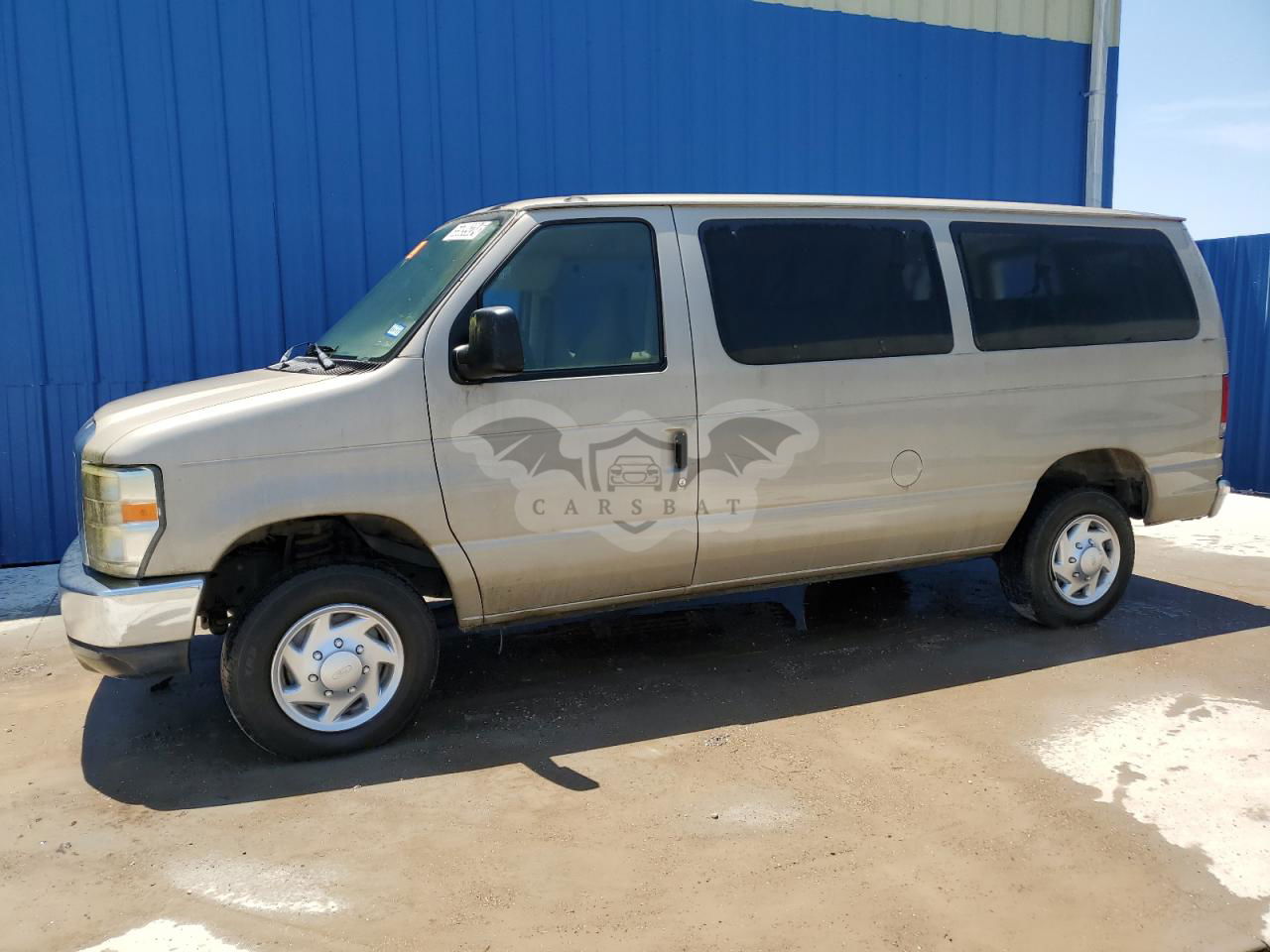 Ford Econoline E350 SUPER DUTY WAGON 5.4L  8 2011