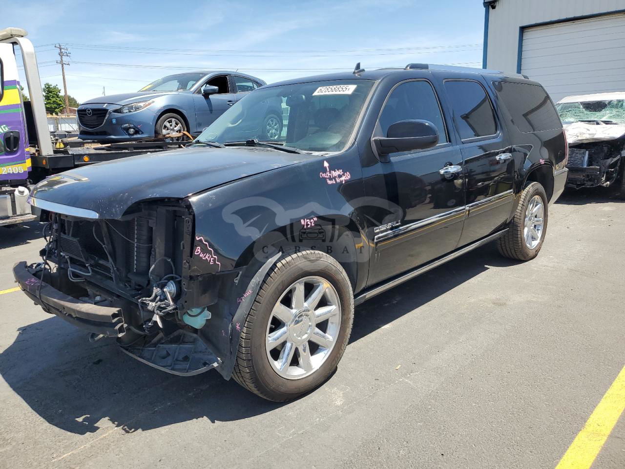 GMC Yukon DENALI 6.2L  8 2013