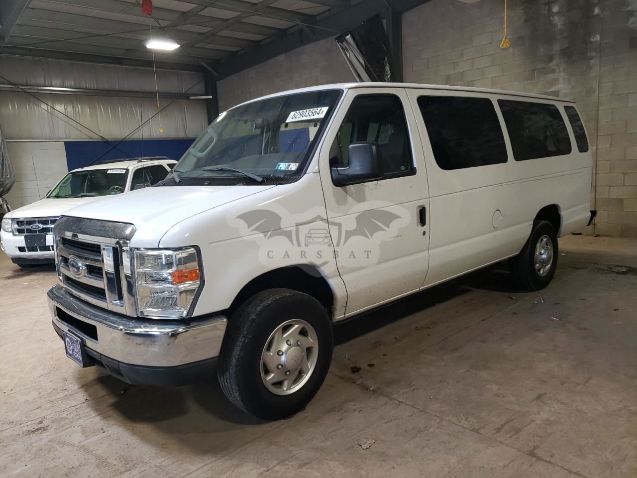 Ford Econoline E350 SUPER DUTY WAGON 5.4L  8 2013