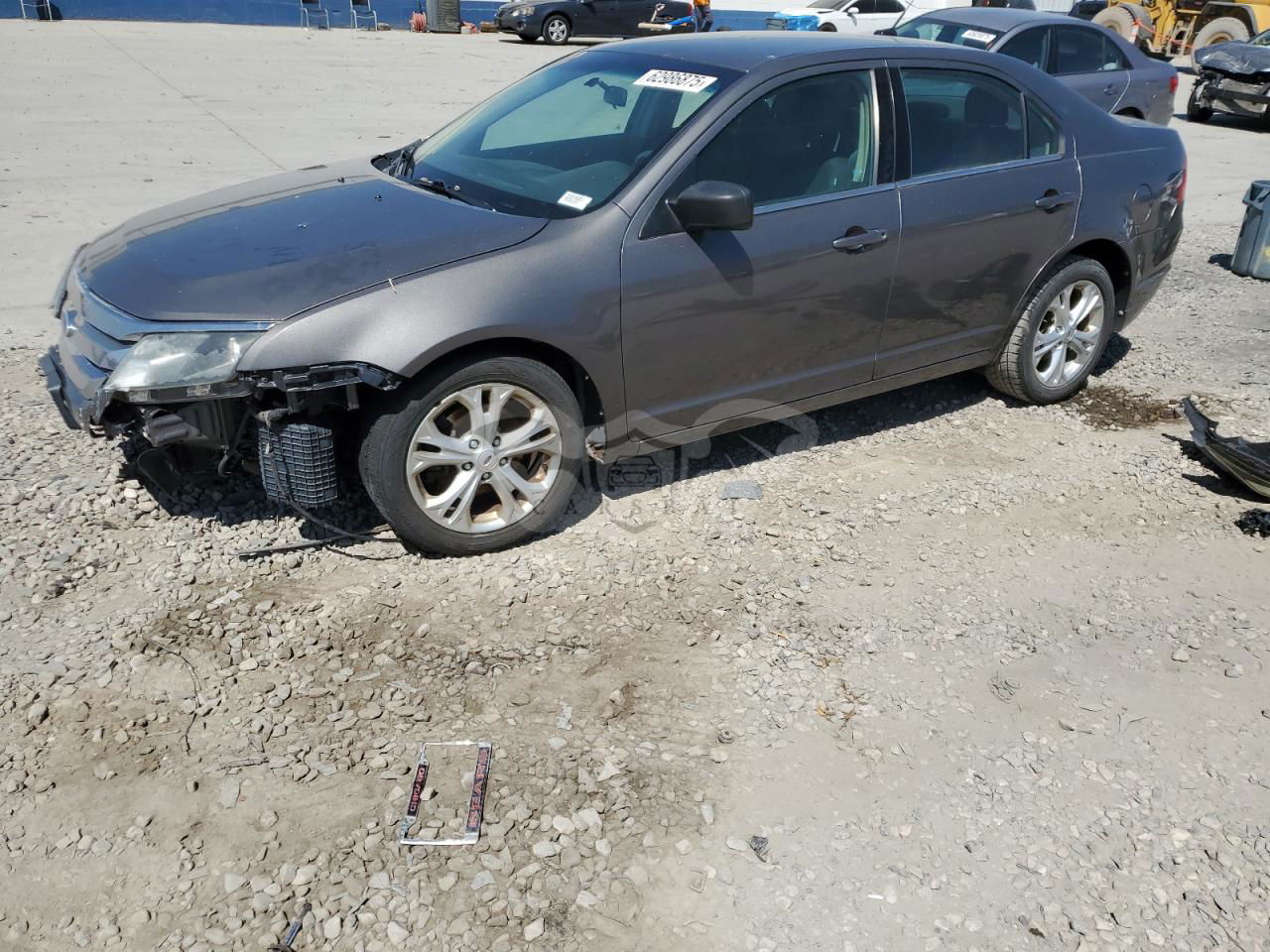 Ford Fusion SE 2.5L  4 2012