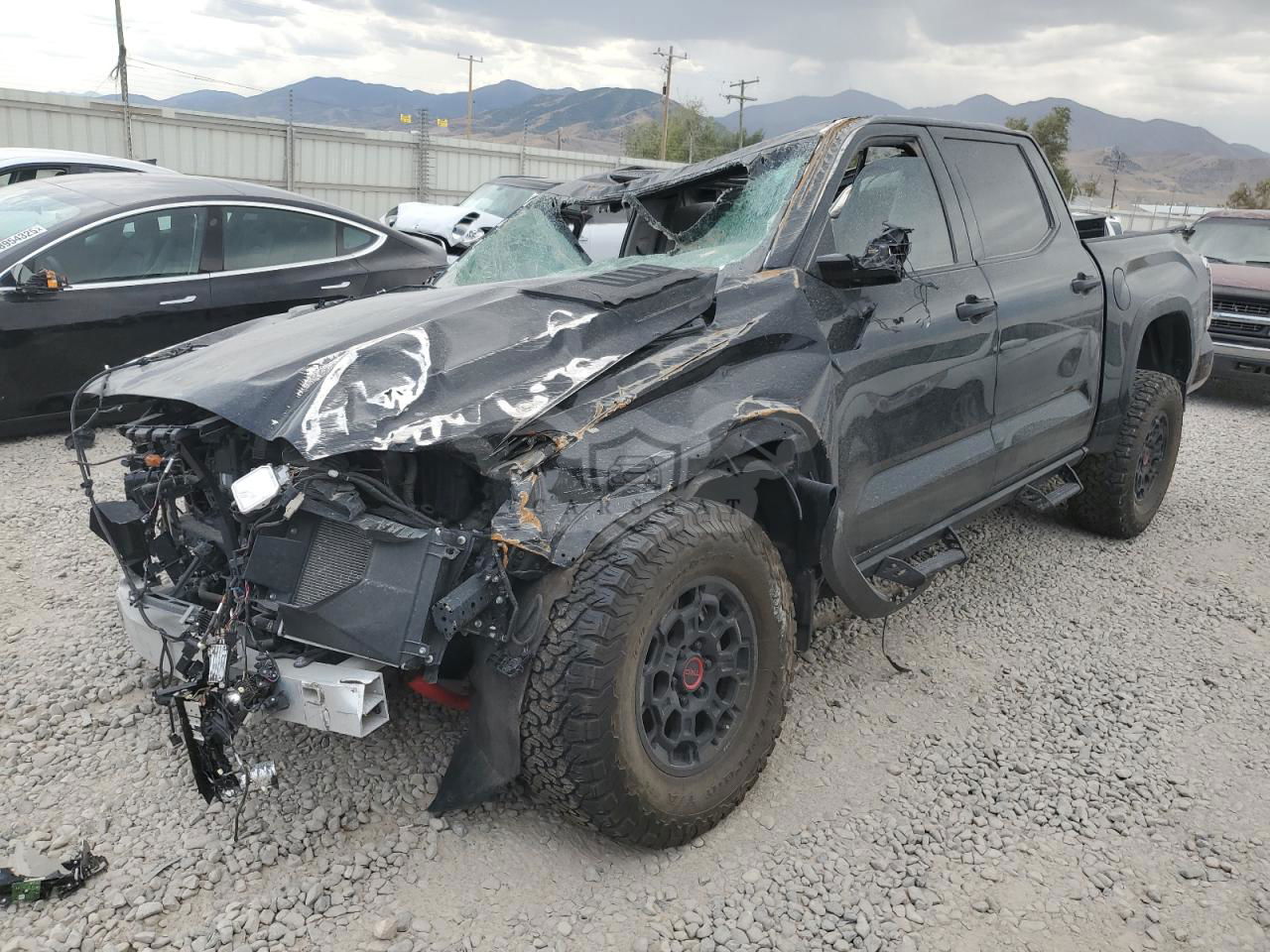 Toyota Tundra CREWMAX LIMITED 3.4L  6 2023