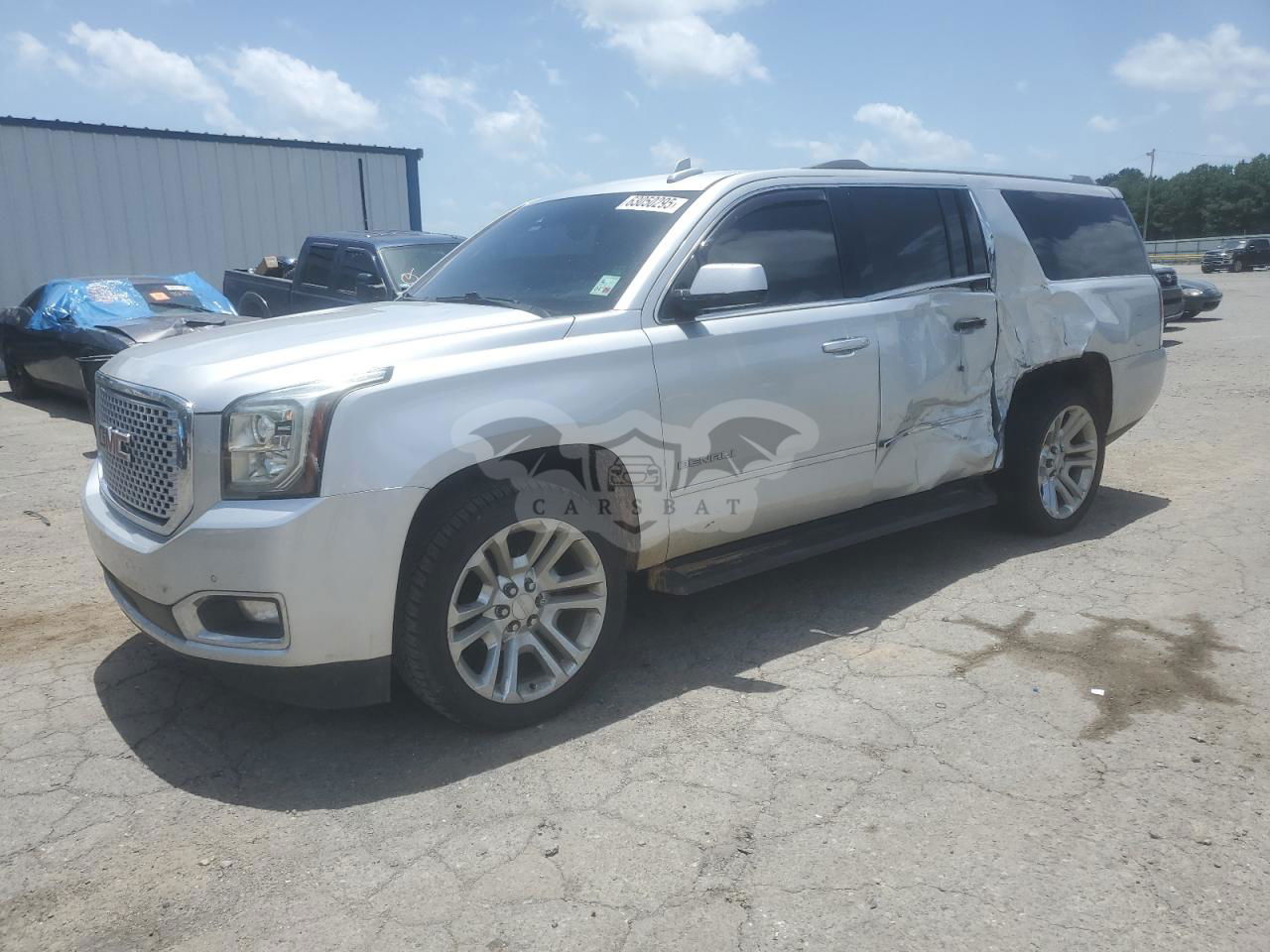 GMC Yukon DENALI 6.2L  8 2016