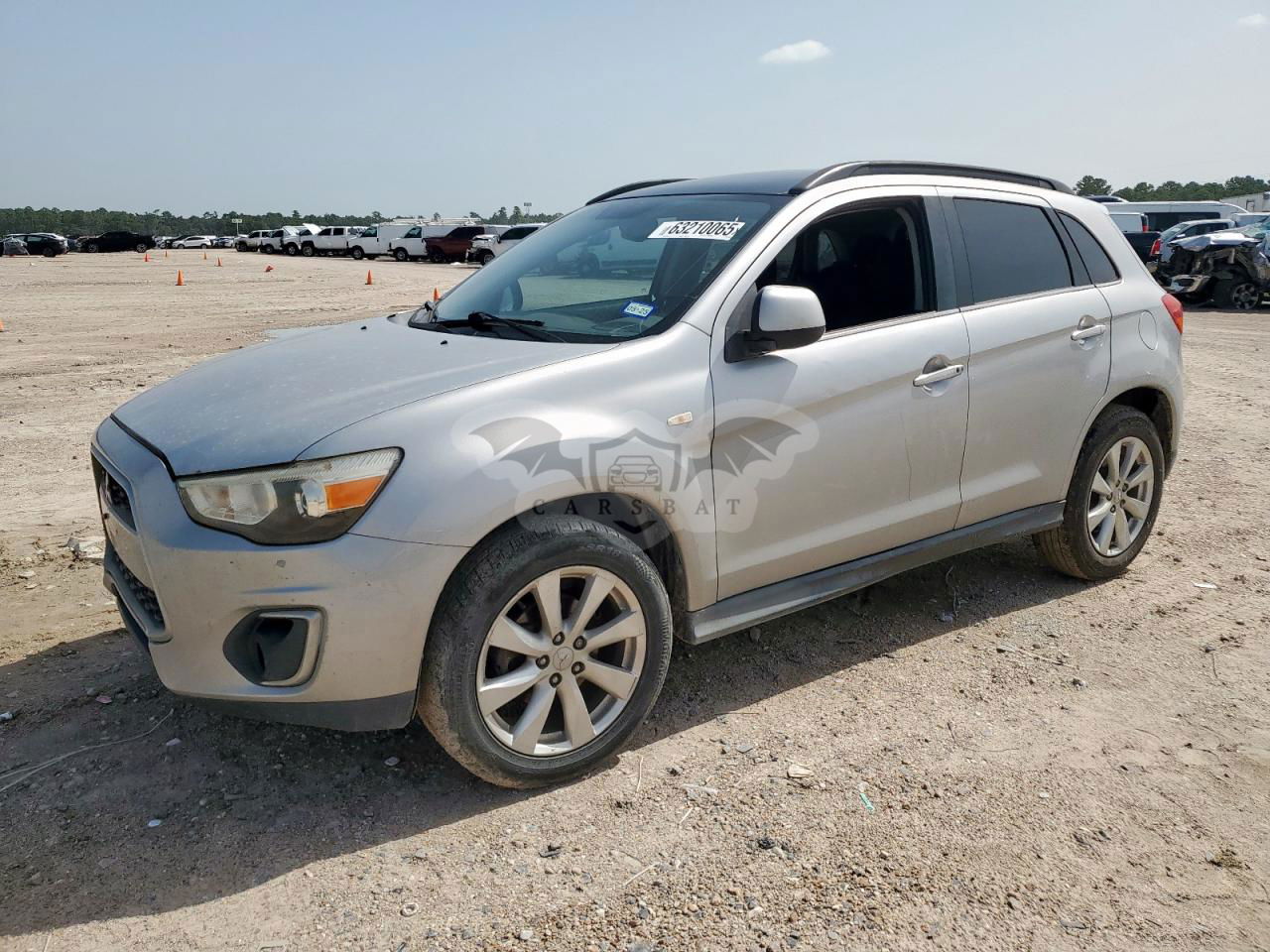 Mitsubishi Outlander SE 2.0L  4 2013