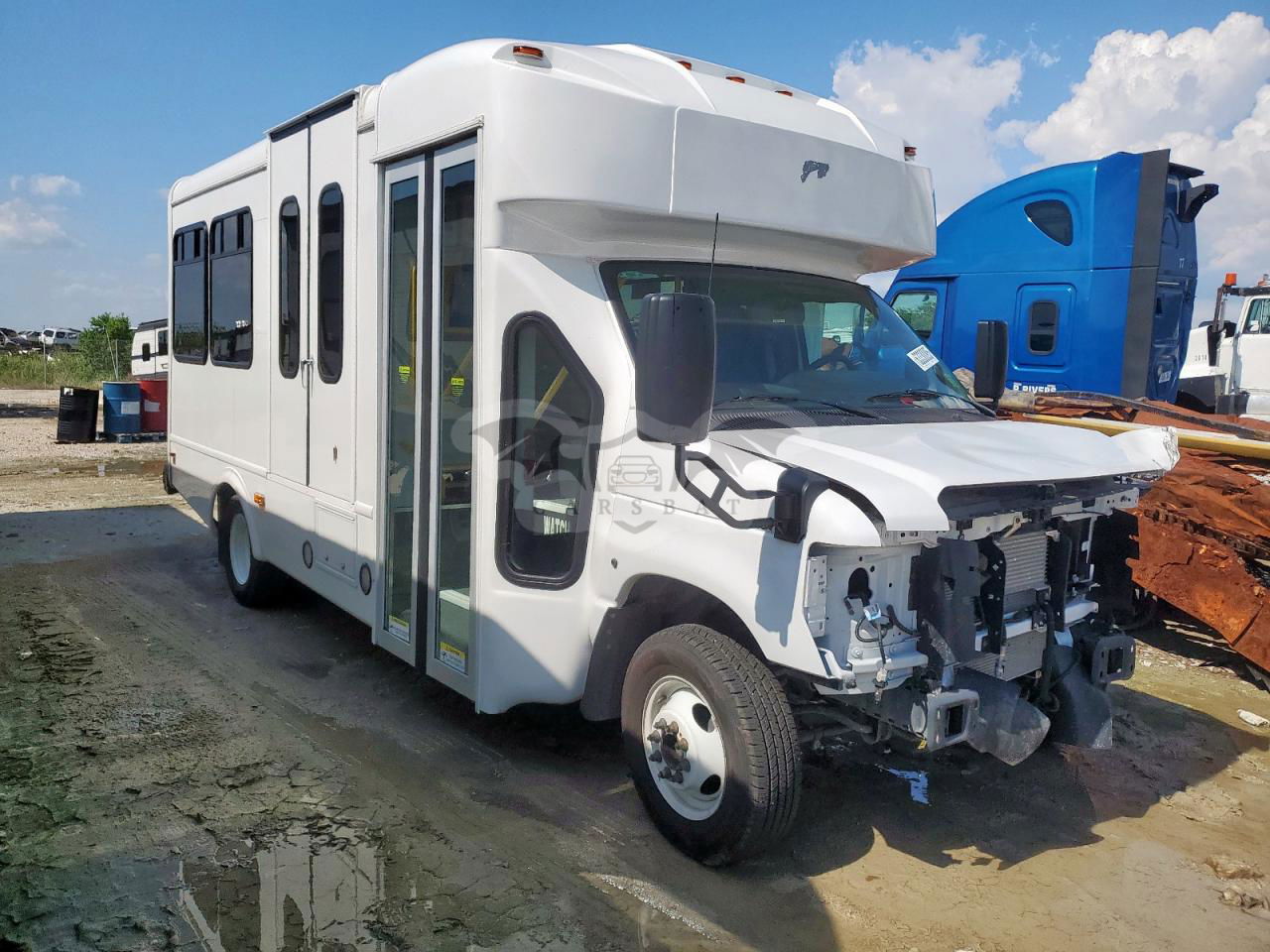 Ford Econoline E350 SUPER DUTY CUTAWAY VAN 7.3L  8 2025