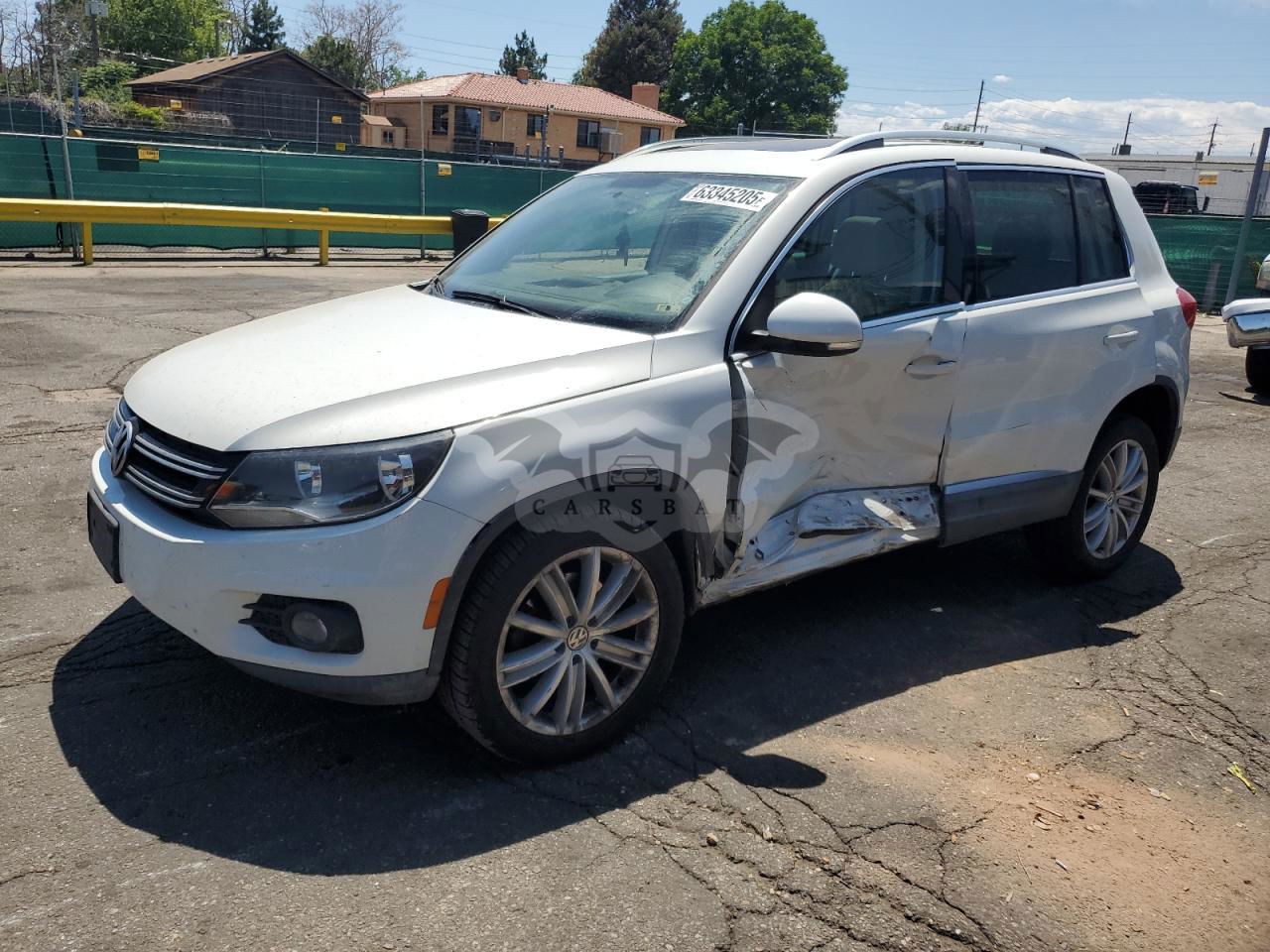 Volkswagen Tiguan S 2.0L  4 2015